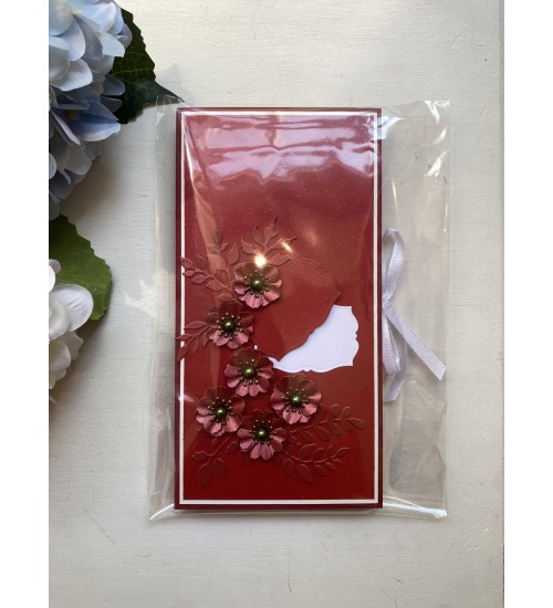Käsitsi meisterdatud armas šokolaaditasku "Kaunid punased õied"